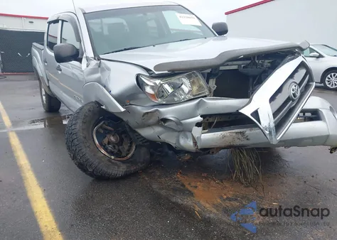 2010 Toyota Tacoma Prerunner V6 z USA, uszkodzony, nr VIN 3TMJU4GN8AM101920